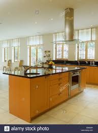 extractor above hob and oven set in