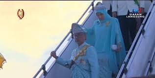 The biggest celebration in brunei hari raya. Istiadat Pertabalan Yang Di Pertuan Agong Ke 16 Denaihati