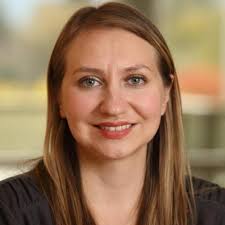 Alicia Frantz's Instagram, Twitter & Facebook