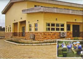 Babcock university has over seven thousand students and over a thousand staff, the university provides hostel accommodation for its students, a cafeteria (the university doesnt allow students to. Esda Babcock University