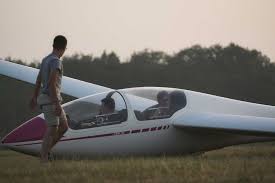 En mer ou en piscine, nous disposons de sites dans toute la france. Faire Un Vol En Planeur Planeur Club De L Atlantique