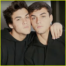 Ethan & Grayson Dolan Test Out the iPhone X's Facial Recognition Feature!  (Video)