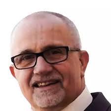 Andrew Decoteau's Instagram, Twitter & Facebook