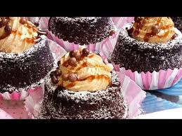 ميني كيك بالشكلاط وكريمة بنكهة الكراميل لذاذ بزاف وكيحبوهم الاطفال روعة يستحق التجربة youtube desserts cap cake food