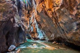 Offering mountain views, sarakina hotel in zakynthos town offers accommodation, a seasonal outdoor swimming pool, a bar, a garden and a terrace. Sarakina Gorge á… Crete Guide