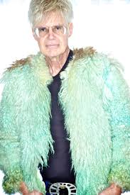 Hij presenteerde onder andere het programma kijk dit nou!. Ad Visser Uitgeverij Marmer