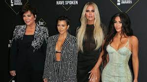 Kim kardashian, kanye west, and their four kids wore the basic outfit everyone should own. There Won T Be A Christmas Party With The Kardashians This Year Ctv News