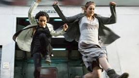 If shailene woodley didn't receive the exposure divergent afforded her, she may not have had the luxury of taking a step back. Shailene Woodley S Divergent Stunt Double On Jumping Off Buildings Being Set On Fire And Why You Should Take A Dance Class Teen Vogue