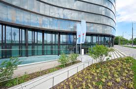 286283f commercial court vienna uid no.: Hauptsitz Erste Bank Group In Wien Flachdach Buro Und Verwaltung Baunetz Wissen