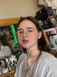 Amanda Olivier's Instagram, Twitter & Facebook