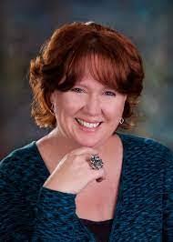 Amanda Quast's Instagram, Twitter & Facebook