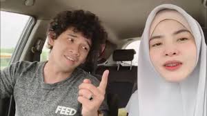 Sekali lafaz akad nikah menyatukan pasangan pelakon, ardell aryana, 28, dengan nadzmi adhwa di seri kembangan, petang tadi. Nadzmi Adhwa Luah Perasaan Terhadap Ardell Aryana Melalui Lagu Youtube