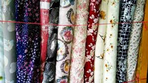 Gamis monalisa bastsaller bahan monalisa atau semiwollpech klok 3meter mekar,neci 2 susun gamis monalisa bahan monalisa/semiwoolpech ukuran ld 110cm pb 138cm busui,tali kiri kanan. Bahan Monalisa 5 Motif Yang Recommended Untuk Busana Anda