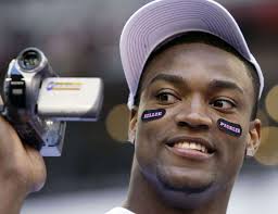 Judge: Ex-NFL player DJ Ware's 3-year-old son will be buried in Houston area