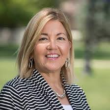 Dawn Hans's Instagram, Twitter & Facebook