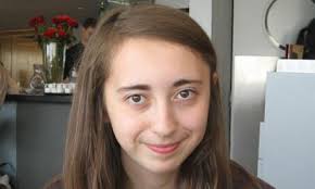 Claudia Hyde's Instagram, Twitter & Facebook