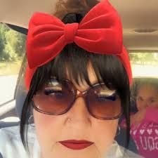 Tamara Farr's Instagram, Twitter & Facebook