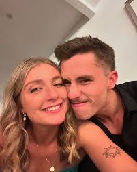 Tried to be classy, lasted 5 minutes 🍷🍷