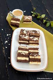 Dacă te referi la acel targ de craciun care se organizează în unele şcoli, atunci poţi face un tiramisu :d poţi face un tort tiramisu ( simplu, fără mascarpone ) după următoarea reţetă :ai. Prajituri Festive Pentru Sarbatori Diva In Bucatarie