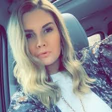 Alisa Decker's Instagram, Twitter & Facebook