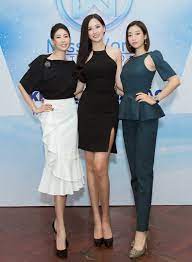 Với chiều cao 1m80, mai phương thúy là một trong số ít những nàng hậu có chiều cao khủng nhất showbiz việt. Tuyen Bá»' Giáº£m 2kg Vi Tháº¥y Minh Qua Beo Mai PhÆ°Æ¡ng Thuy Váº«n Cao To Ná»•i Trá»™i Ben Cáº¡nh Ä'á»— Má»¹ Linh