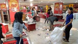 Pasaraya store believes that a quality product will also bring happiness for the customer. Pasar Raya Sri Ratu Pemuda Semarang Resmi Ditutup Hari Ini Tribun Jateng