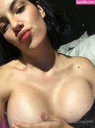 Sophialeeh nudes