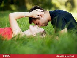 Nah, berikut adalah kumpulan quotes, status, caption tentang payung, pribahasa, kiasan, kutipan kata kata mutiara, kata kata indah, kata kata motivasi dan kata kata bijak tentang payung. 50 Kata Kata Mutiara Cinta Romantis Untuk Pasangan Indozone Id