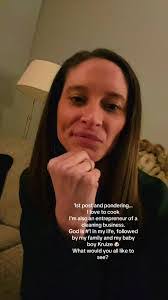 Liza Burgos's Instagram, Twitter & Facebook