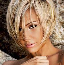 Coupe de cheveux qui rajeunit. Carre Plongeant Boule Effile Coiffure Carre Court Carre Plongeant Court Effile Coupe De Cheveux