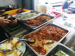 Semalam, aku ajak keluarga aku ke sana untuk makan malam. Restoran Baina Nasi Kerabu Paling Sedap Di Kuantan Blog Lea Azleeya