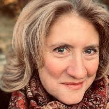 Eve Adamson's Instagram, Twitter & Facebook