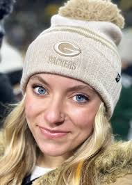 Just eating for Emmet at Fortifi Bank Green Lake!! 🧡🧡🧡