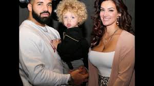 However they split last year soon. Drake Montre Pour La Premiere Fois Son Enfant Et Sa Femme Youtube