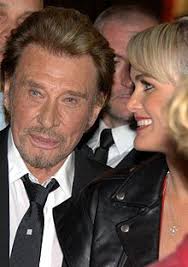 À la vision du nouveau clip, la jeune femme insulte violemment laeticia. Laeticia Hallyday Wikipedia