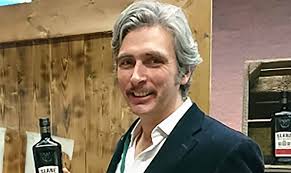 ALEX CONYNGHAM'S LUXURY YURTS