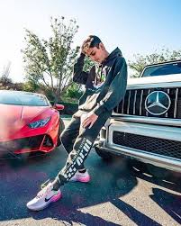Pin By Sondos On Faze Rug In 2020 Style Rug Styles Fashion