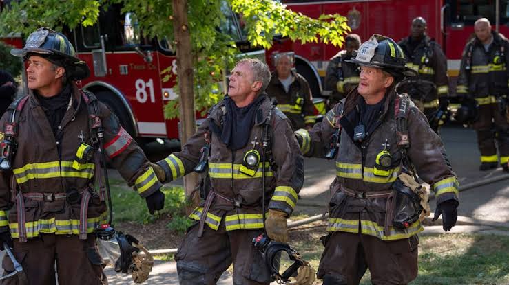 Chicago Fire's David Eigenberg on How Herrmann Deals With 'Bad' House Fire