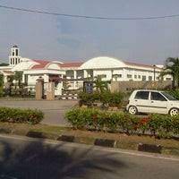 Kuala selangor may not be as popular as other cities in malaysia, but don't let that fool you. Mahkamah Kuala Selangor Courthouse In Kuala Selangor
