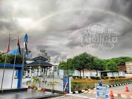 Inilah, ahmad ibrahim kuliyyah of laws,tempat bertemu si jejaka dan si gadis.meninggalkan memori terindah buat mereka sebelum menyambung episod perhubungan mereka dengan ikatan pernikahan.alhamdulillah. Polis Hutan Tempat Jatuh Lagikan Dikenang Inikan Pula Facebook