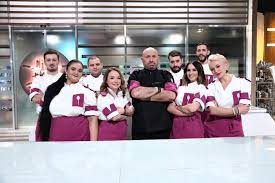 Game of chefs represents the ultimate battle of three extraordinary chefi. Knife Chefs 2021 Who Joined The Teams Of Chef Sorin Bontea Chef Florin Dumitrescu And Chef CÄƒtÄƒlin ScÄƒrlÄƒtescu