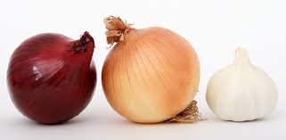 Ihr könnt euch auch ganz einfach eure ganz persönliche haarkur selber machen. Kopfhautbehandlung Mit Zwiebelsaft Gegen Haarausfall