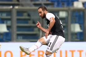 Chi sarà il centravanti della nuova juve di pirlo? Higuain C E La Rescissione Con La Juve Il Pipita Vola A Miami Giochera Con L Inter Di Beckham