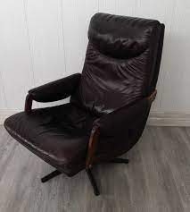 We did not find results for: Vintage Leather Lounge Chair For Sale At Pamono
