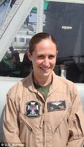 Two Marines Killed After Their Helicopter Crashes Are Named Military Female Marines Military Heroes
