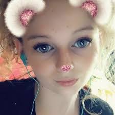 Gretchen Kirsch's Instagram, Twitter & Facebook