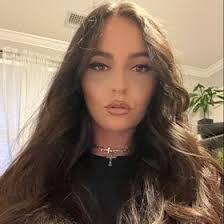 Alyssa Quinn's Instagram, Twitter & Facebook