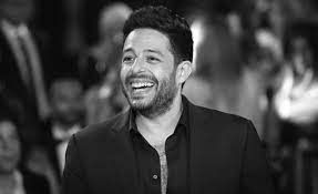 أعلن الفنان محمد حماقي عن نفاذ تذاكر حفله الجديد، المقرر إقامته غدًا الجمعة في مدينة جدة بالسعودية، والتي تأتي ضمن سلسلة الحفلات التي تقام بالمملكة. Ù…Ø­Ù…Ø¯ Ø­Ù…Ø§Ù‚ÙŠ ÙŠØªØ®Ù„ Ù‰ Ø¹Ù† Ø­Ù„Ù…Ù‡ Ù…Ù† Ø£Ø¬Ù„ Ø§Ù„ÙÙ† Ù†ÙˆØ§Ø¹Ù…