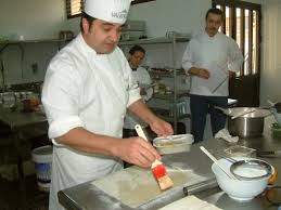Cursos presenciales, a distancia y online con prácticas en empresa. Curso Con Frederic Bau Tenerife Pasteleria Delices Colindres