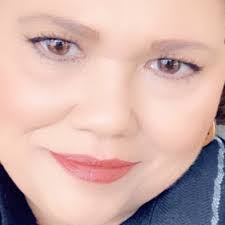 Dana Chavis's Instagram, Twitter & Facebook